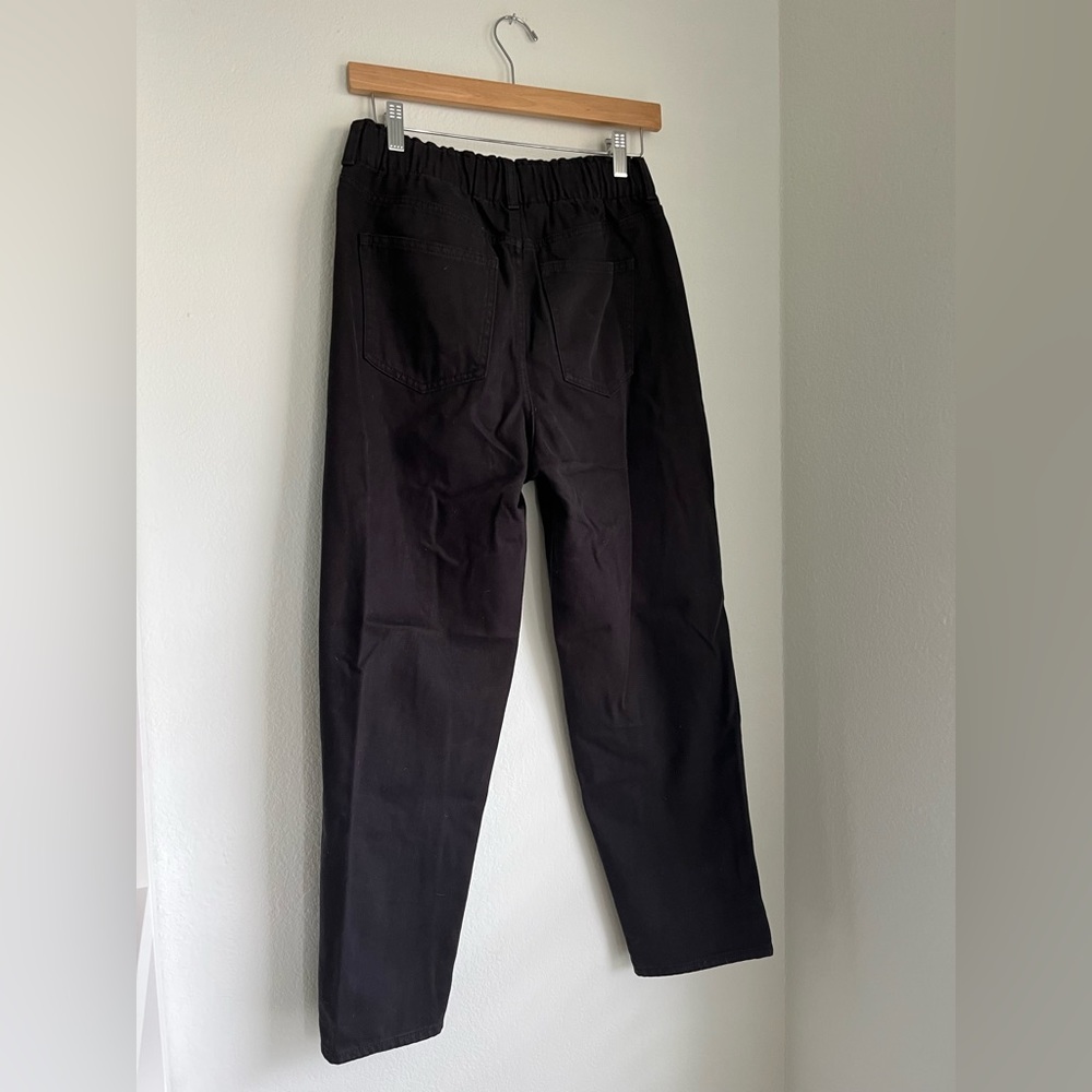 NWT! H&M black denim jeans womens size 4.